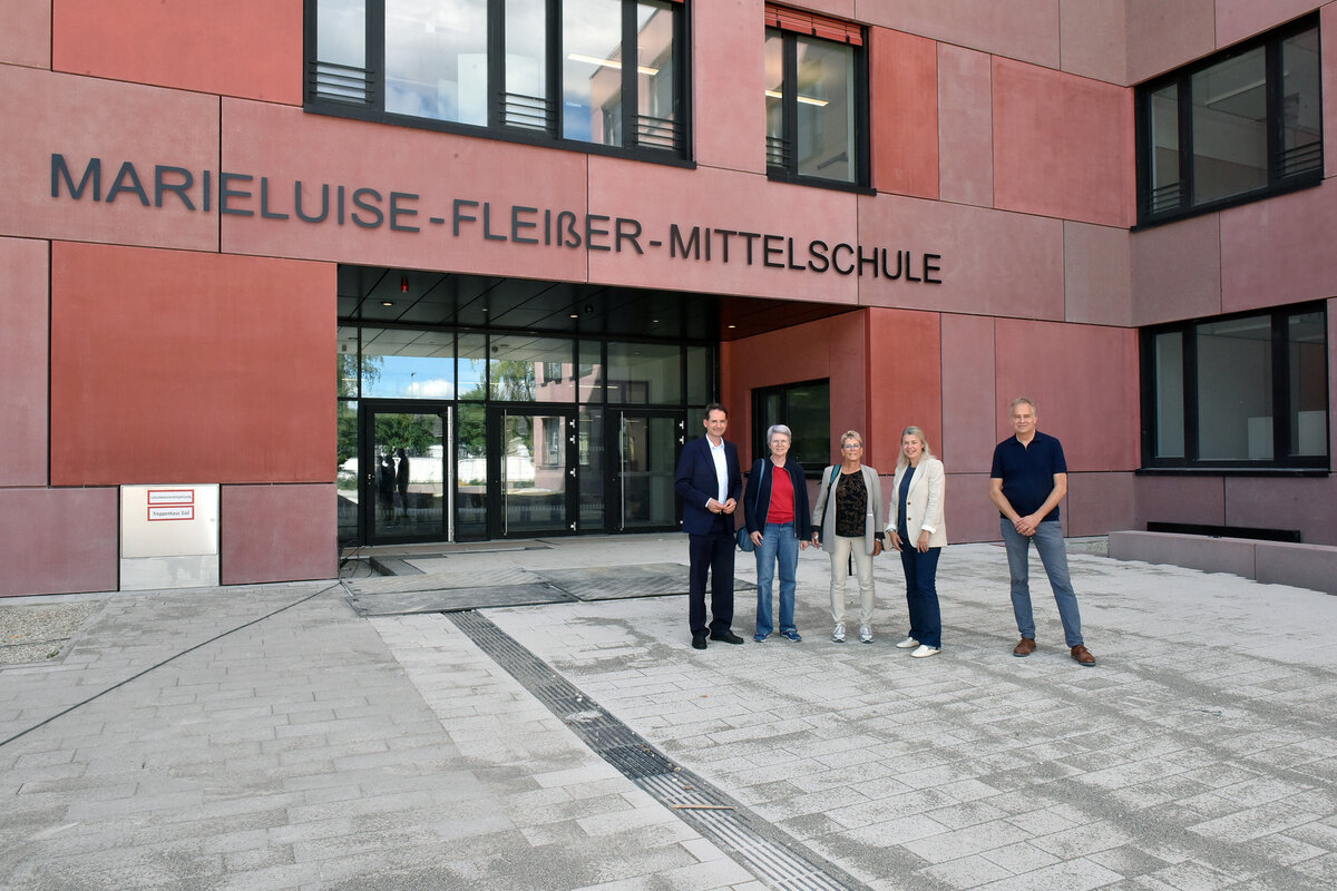 Mittelschule Erffnung