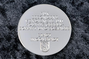 Bild vergrößern: Hans-Peringer-Medaille - Rückseite