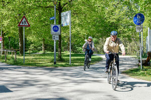 Bild vergrößern: Ingolstadt hat ein gutes Radverkehrsnetz mit wegweisender Radwegebeschilderung