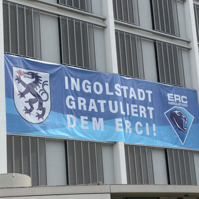 Bild vergrößern: Feierlichkeiten des ERCI am 29.04.2023 auf dem Rathausplatz