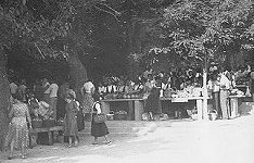 Wochenmarkt in Rab, Kroatien, 1956. Foto: Kurt Scheuerer